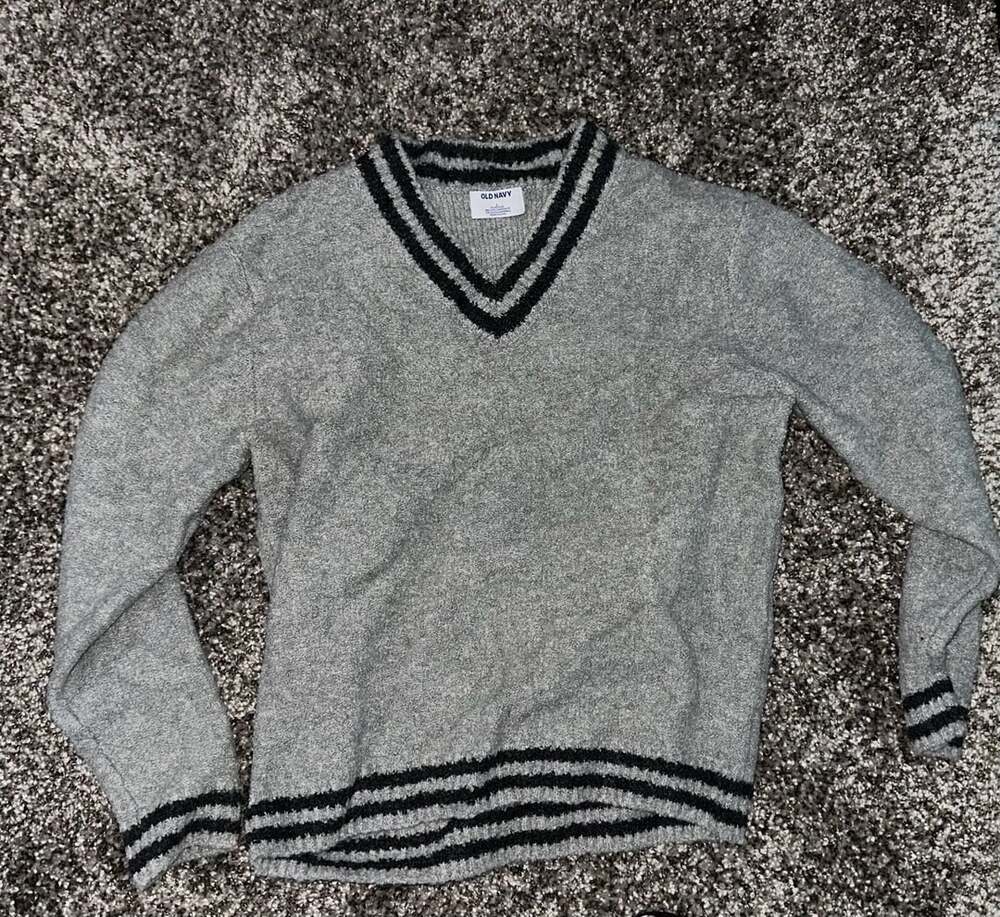 Old Navy Men's Gray Black Stripe V-Neck Varsity Sweater Size L